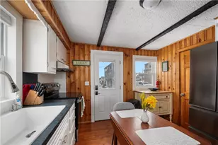 28 Glenwood Ave, Narragansett, RI 02882 - Photo 13