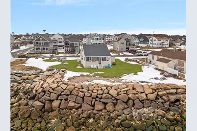 28 Glenwood Avenue, Narragansett, RI 02882 - Photo 1