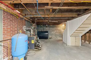 252 S Main St, Coventry, RI 02816 - Photo 23