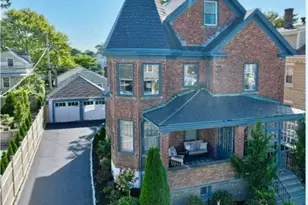 21 Bedlow Ave, Newport, RI 02840 - Photo 39