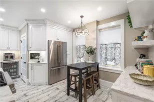 21 Bedlow Ave, Newport, RI 02840 - Photo 11