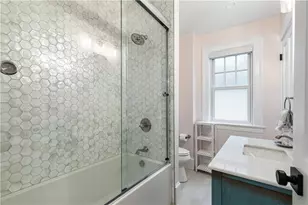 21 Bedlow Ave, Newport, RI 02840 - Photo 15