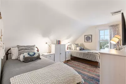 21 Bedlow Avenue, Newport, RI 02840 - Photo 23