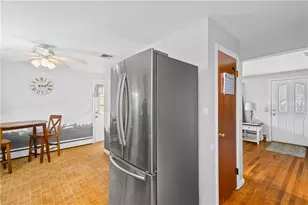 28 Hoyt St, Warwick, RI 02886 - Photo 5