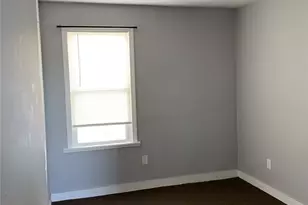 25 Laundry St, Woonsocket, RI 02895 - Photo 5