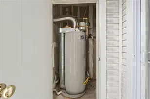 108 Mill St, Woonsocket, RI 02895 - Photo 25