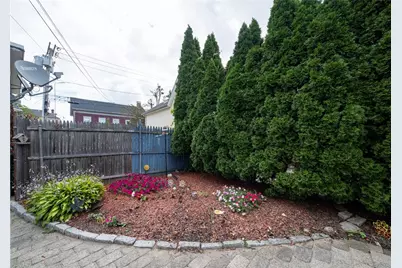 498 Broadway Avenue, Providence, RI 02909 - Photo 3