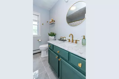 195 Oakland Beach Avenue, Warwick, RI 02889 - Photo 33