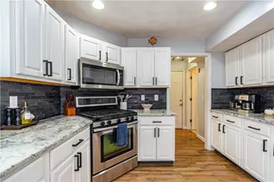 195 Oakland Beach Ave, Warwick, RI 02889 - Photo 17