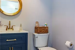 195 Oakland Beach Ave, Warwick, RI 02889 - Photo 19