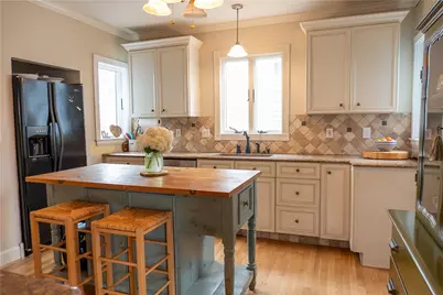 36 Vernon Avenue, Newport, RI 02840 - Photo 11