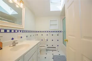 161 Narragansett Blvd, Portsmouth, RI 02871 - Photo 23