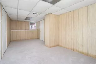 247 Asylum Rd, Warwick, RI 02886 - Photo 13