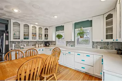 26 Barton Avenue, Warwick, RI 02889 - Photo 7