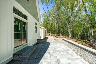 486 Greenbush Rd, Warwick, RI 02818 - Photo 9