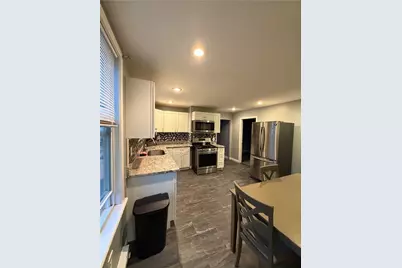 27 Robin Street, Providence, RI 02908 - Photo 3