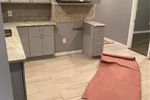 27 Robin St, Providence, RI 02908 - Photo 3