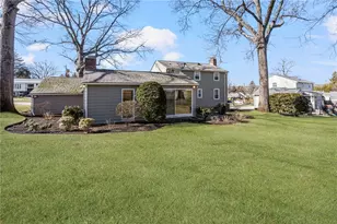 157 Sweetbriar Dr, Cranston, RI 02920 - Photo 43