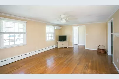 41 Clayton Street, Middletown, RI 02842 - Photo 5