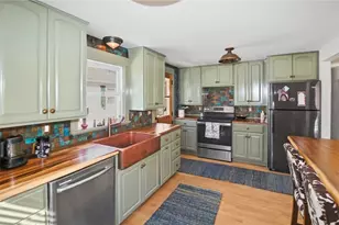 6 Sullivan St, Newport, RI 02840 - Photo 7