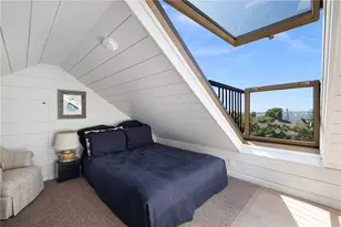 9 Anthony St, Newport, RI 02840 - Photo 33