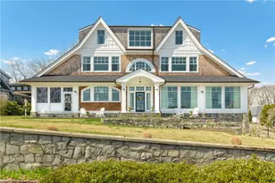 30 Walcott Ave, Jamestown, RI 02835 - Photo 1
