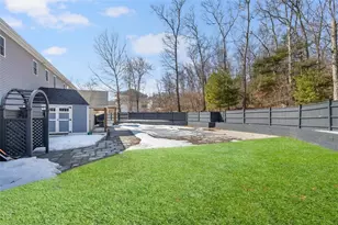 15 Bourque Rd, Cumberland, RI 02864 - Photo 5