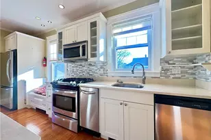 181 Cole Ave, Providence, RI 02906 - Photo 15