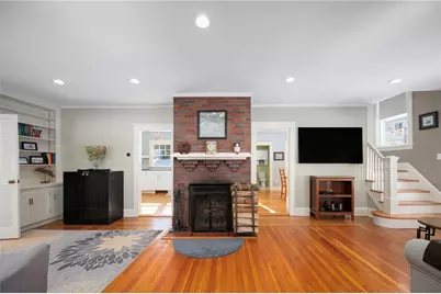 51 Wilcox Avenue, Pawtucket, RI 02860 - Photo 13