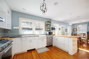 51 Wilcox Ave, Pawtucket, RI 02860 - Photo 7