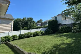 51 Wilcox Ave, Pawtucket, RI 02860 - Photo 25