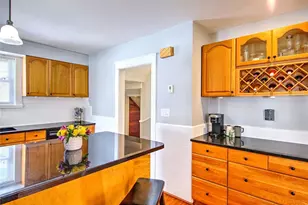 42 Mountain Ave, East Providence, RI 02915 - Photo 17