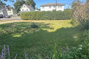 15 E Earle St, Cumberland, RI 02864 - Photo 5