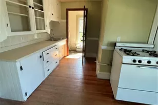 15 E Earle St, Cumberland, RI 02864 - Photo 7