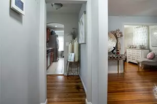 45 Tappan St, Providence, RI 02908 - Photo 7