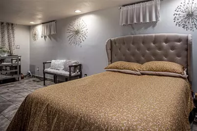 45 Tappan Street, Providence, RI 02908 - Photo 17