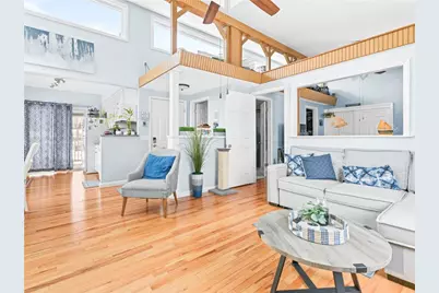 1082 Hancock Street, Fall River, MA 02721 - Photo 9