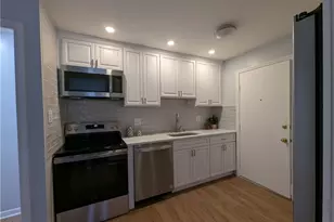 15 Apple Valley Pkwy, Smithfield, RI 02828 - Photo 3