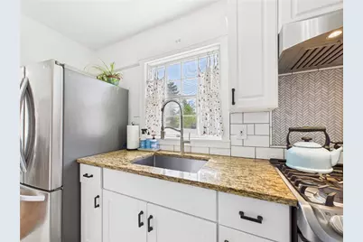 135 Cypress Street, Providence, RI 02906 - Photo 27