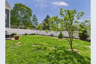 135 Cypress Street, Providence, RI 02906 - Photo 45