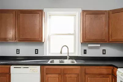 172 Camden Avenue, Providence, RI 02908 - Photo 17