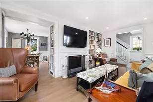 9 Anthony St, Newport, RI 02840 - Photo 9