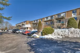 752 Quaker Ln, Warwick, RI 02818 - Photo 39