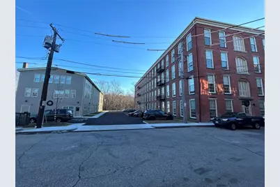 5 Island Place, Woonsocket, RI 02895 - Photo 11