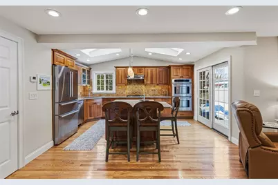 40 Weeden Avenue, East Providence, RI 02916 - Photo 13