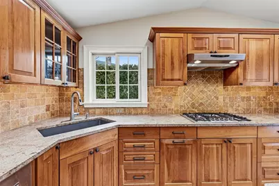 40 Weeden Avenue, East Providence, RI 02916 - Photo 19