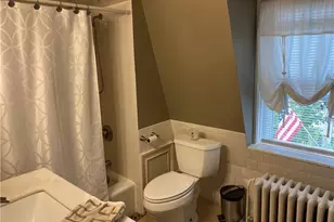 4 Hammond St, Newport, RI 02840 - Photo 15