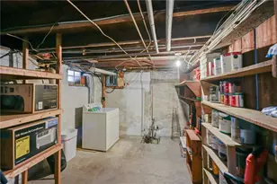 114 Commodore St, Providence, RI 02904 - Photo 35