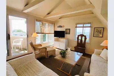 152 Tuckerman Avenue #14, Middletown, RI 02842 - Photo 3