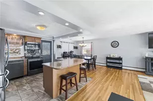 34 Commack Rd, East Providence, RI 02914 - Photo 9